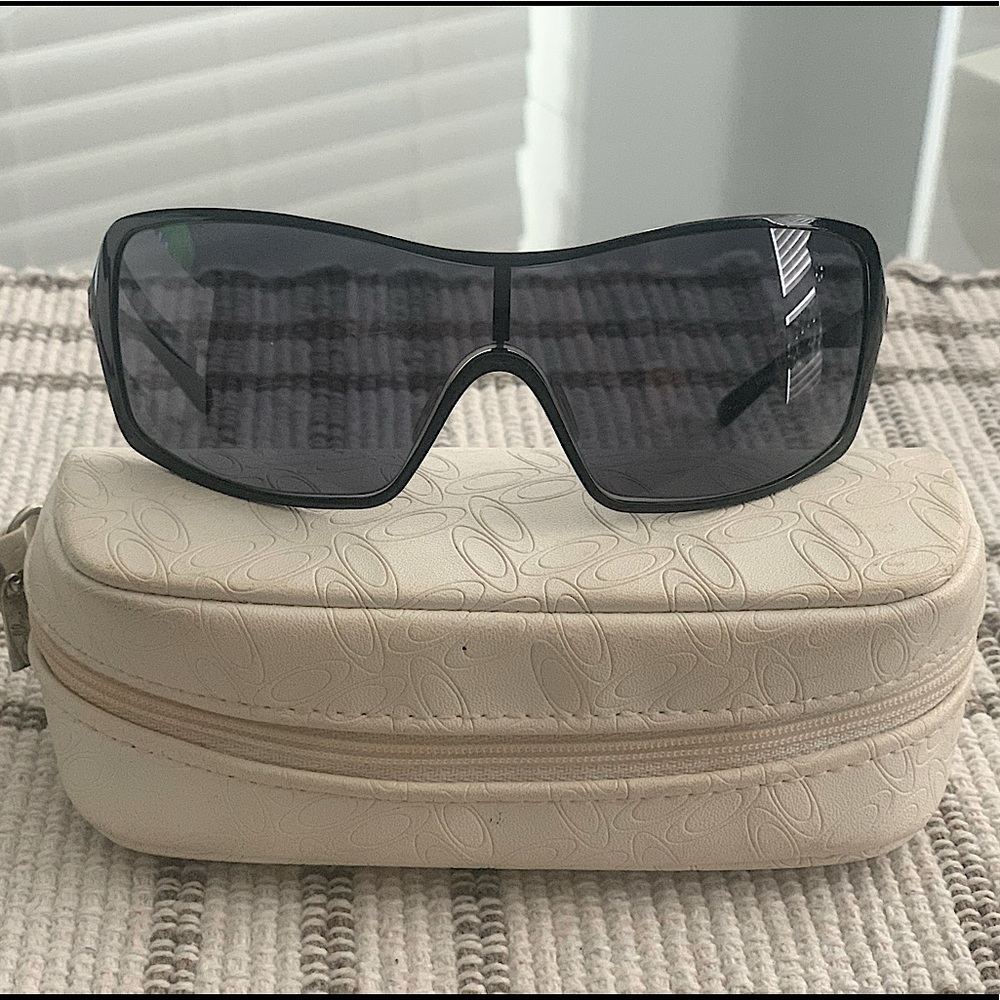 OAKLEY SUNGLASSES